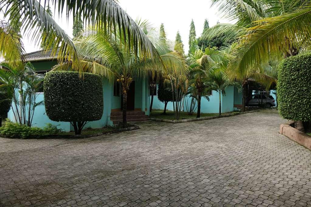 Wusum Hotel Makeni Exterior foto