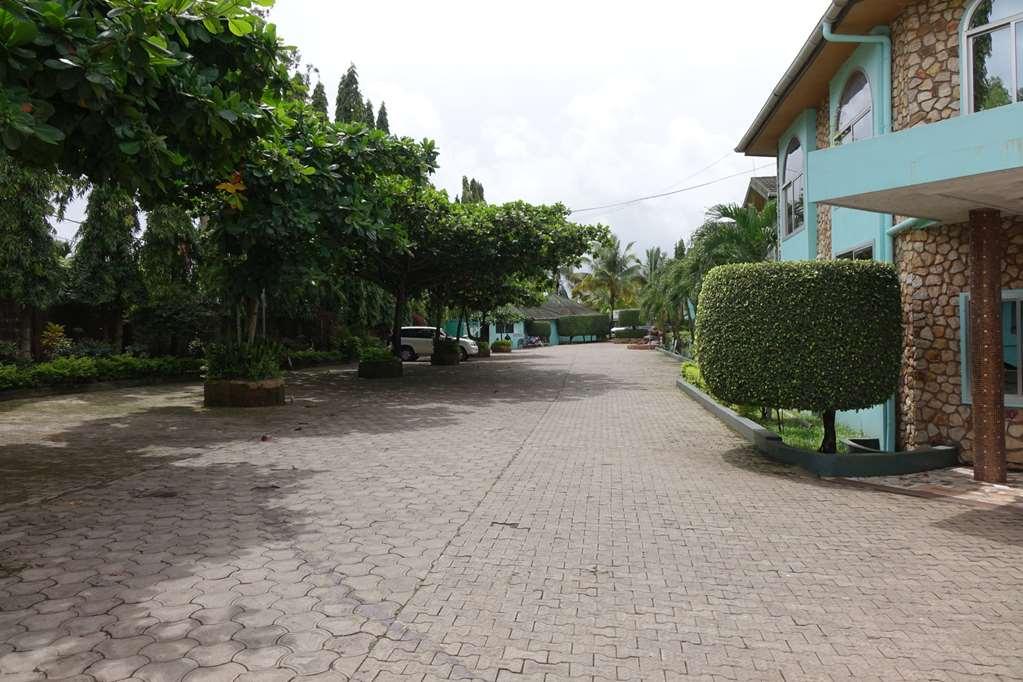 Wusum Hotel Makeni Exterior foto