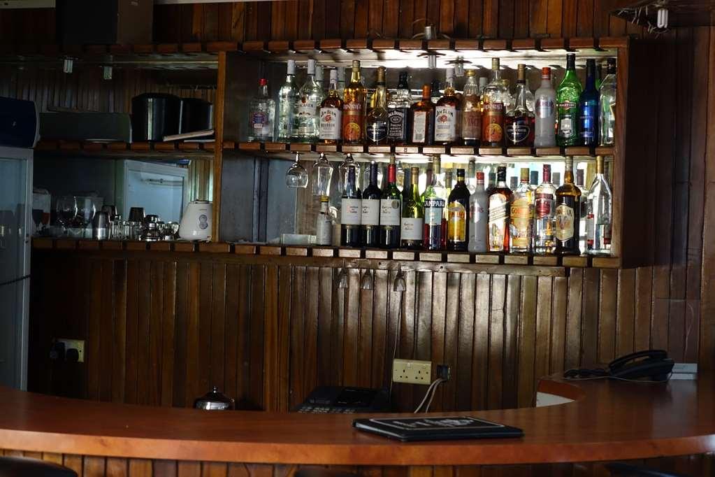 Wusum Hotel Makeni Restaurant foto