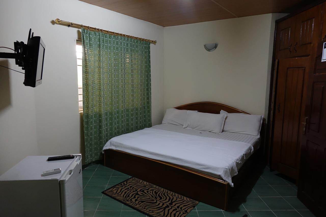 Wusum Hotel Makeni Exterior foto