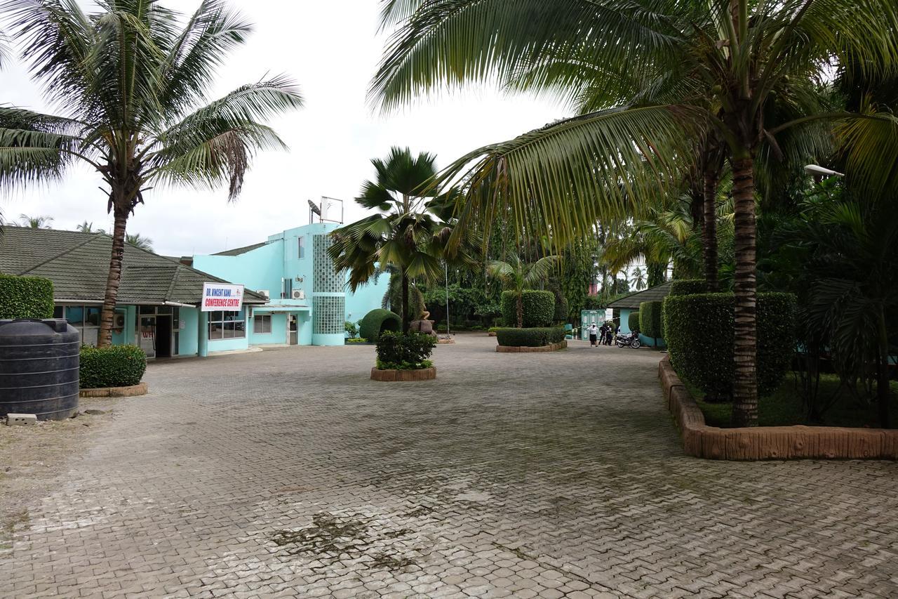 Wusum Hotel Makeni Exterior foto