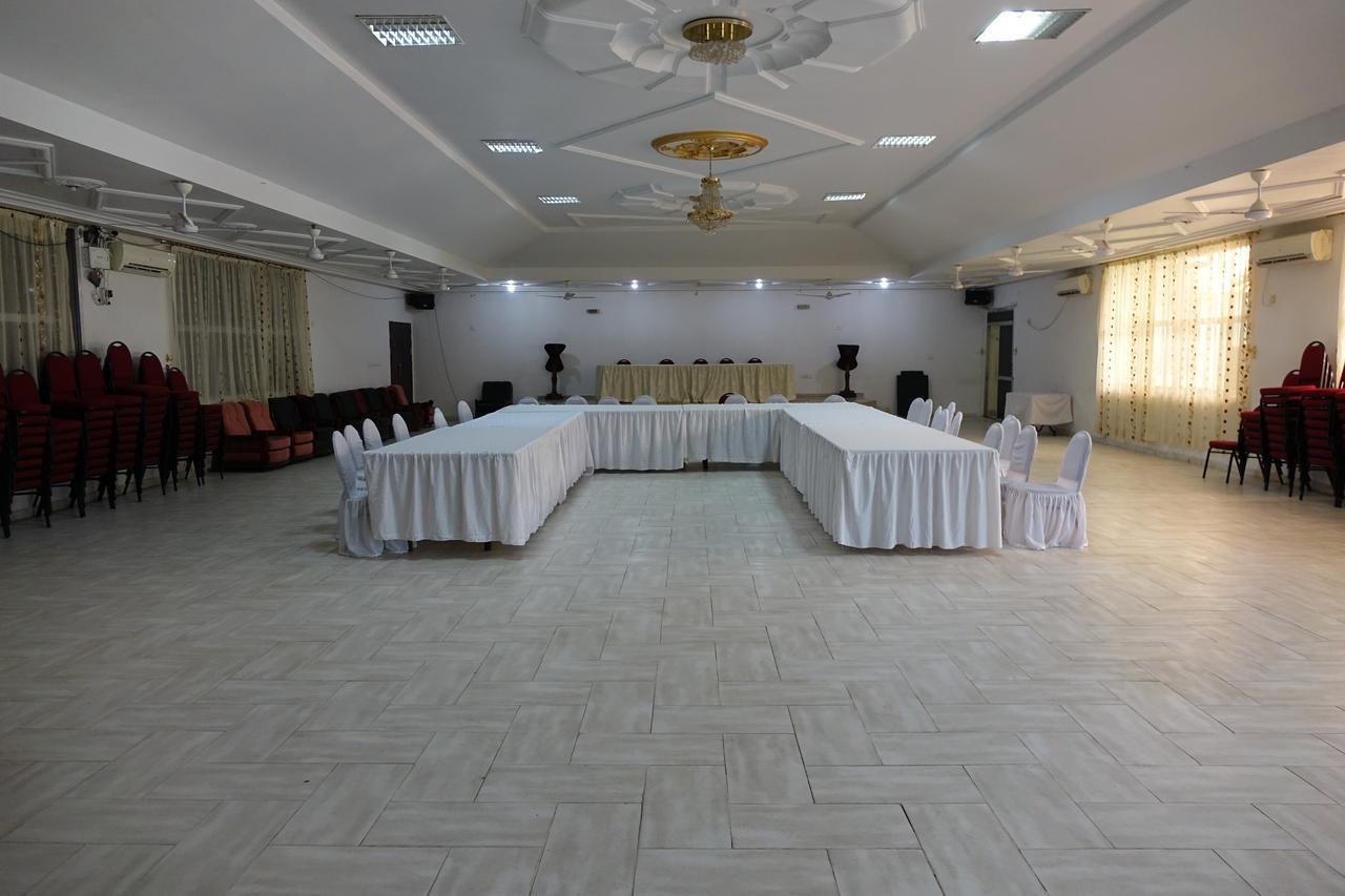 Wusum Hotel Makeni Exterior foto