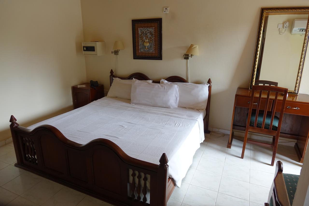 Wusum Hotel Makeni Exterior foto